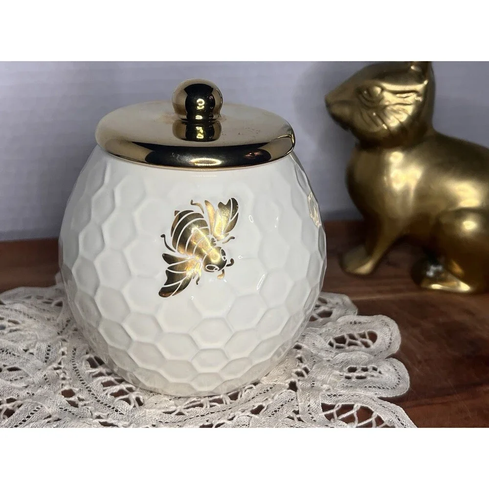 Disney Winnie The Pooh Honey Jar Candle Holder With Gold Lid